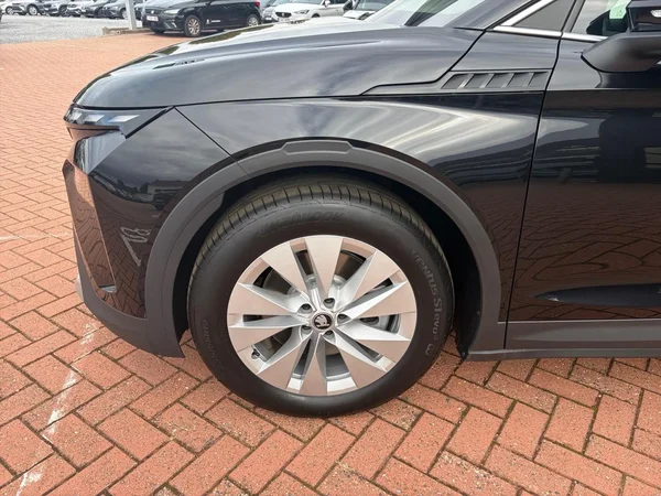 SKODA Elroq (2026) — foto 18 van 18
