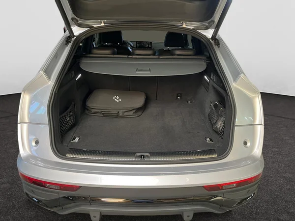 AUDI Q5 Sportback PHEV (2021) — foto 14 van 24