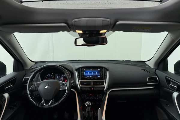 Mitsubishi Eclipse Cross (2019) — foto 29 van 29