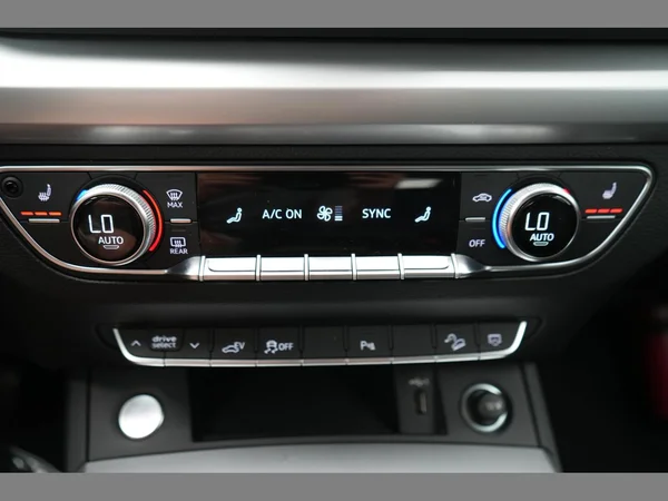 AUDI Q5 PHEV (2022) — foto 15 van 30