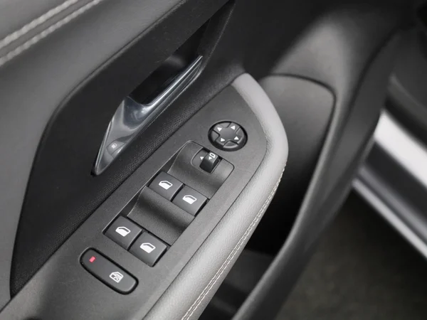 Opel Mokka (2023) — foto 25 van 38