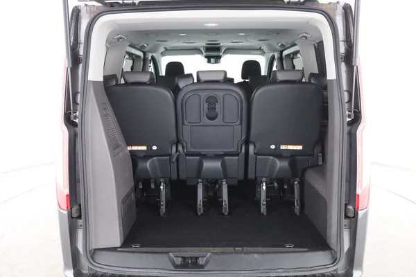 Ford Tourneo Custom (2020) — foto 6 van 15