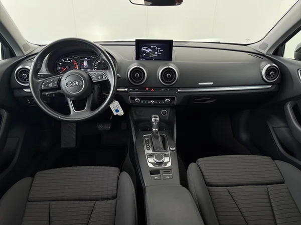 AUDI A3 (2019) — foto 28 van 28
