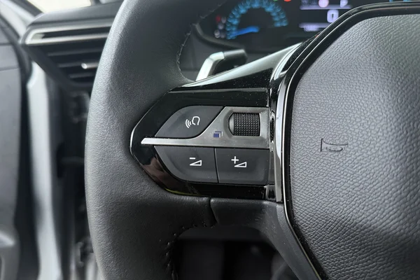 Peugeot 208 (2025) — foto 6 van 18