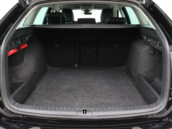 SKODA Octavia Combi (2025) — foto 6 van 19