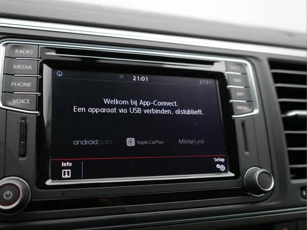VOLKSWAGEN Transporter T6 1400 Caravelle Lwb (2017) — foto 18 van 25