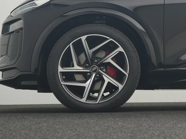 AUDI Q6 e-tron (2026) — foto 2 van 10