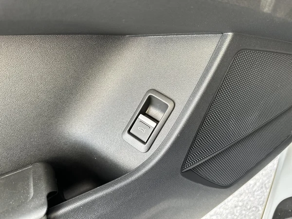 AUDI Q4 e-tron (2023) — foto 4 van 19