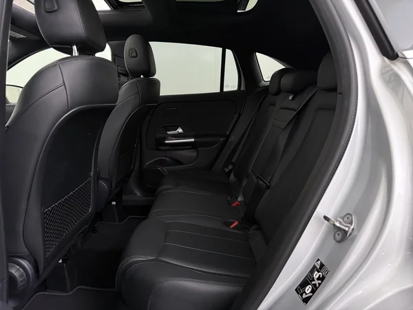 MERCEDES GLA 180 (2022) — foto 5 van 30