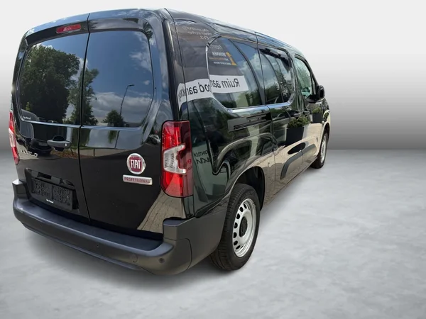 Fiat Doblò (2023) — foto 14 van 19