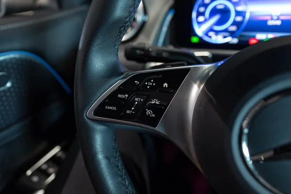 Mercedes-Benz EQB (2025) — foto 21 van 37