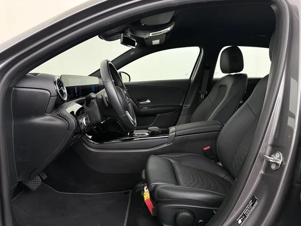 MERCEDES A 250 (2022) — foto 2 van 32