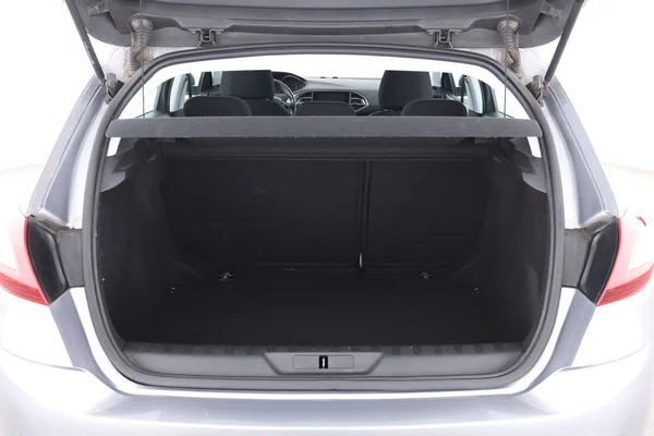 Peugeot 308 (2016) — foto 8 van 16