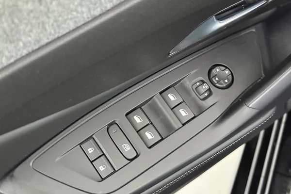 Peugeot 308 (2025) — foto 8 van 24