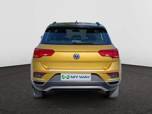 VOLKSWAGEN T-Roc (2020) — foto 17 van 20