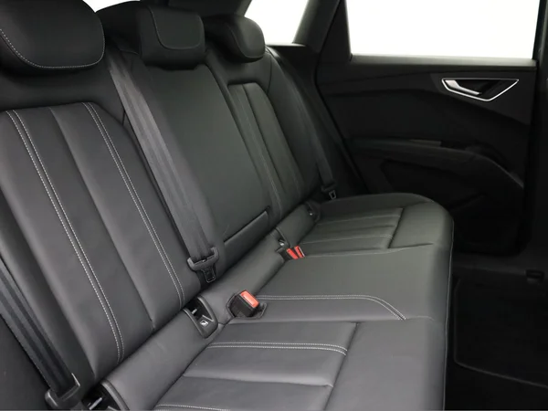 AUDI Q4 e-tron (2025) — foto 21 van 21