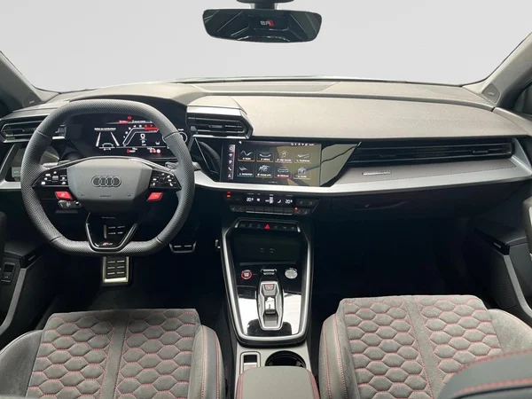 AUDI RS3 Sportback (2026) — foto 2 van 20