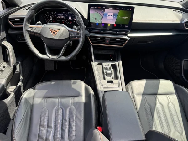 CUPRA Leon ST (2023) — foto 2 van 24