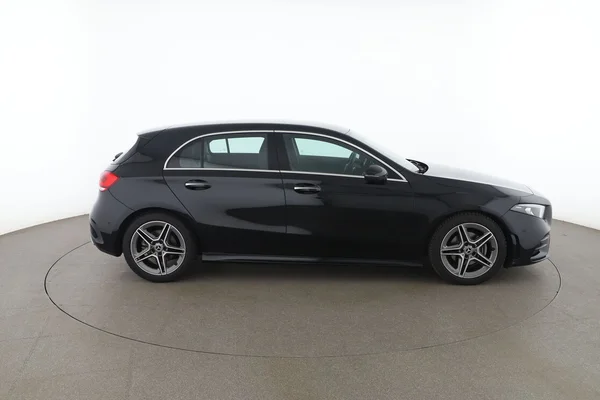 Mercedes-Benz A-Klasse (2022) — foto 13 van 16