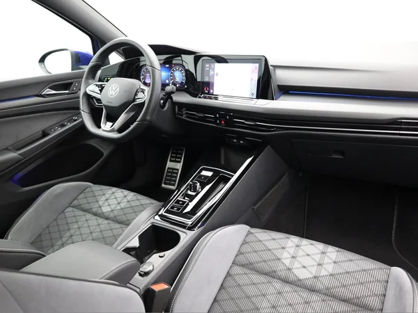VOLKSWAGEN Golf VIII (2024) — foto 15 van 21