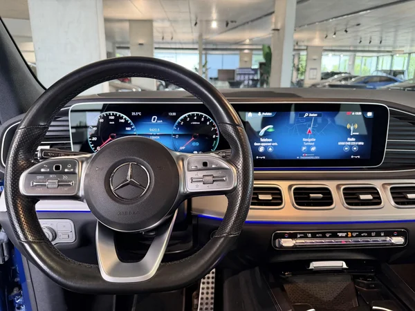 Mercedes-Benz GLE (2021) — foto 2 van 23