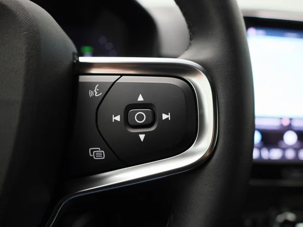 Volvo XC40 (2023) — foto 10 van 41