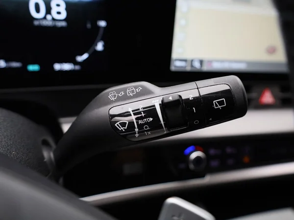 Kia Sportage (2023) — foto 16 van 48
