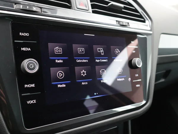 VOLKSWAGEN Tiguan eHybrid (PHEV) (2022) — foto 8 van 23