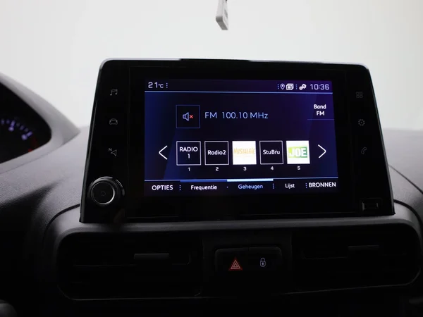 Peugeot Partner (2022) — foto 6 van 33