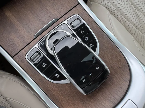 Mercedes-Benz G-Klasse (2022) — foto 14 van 28