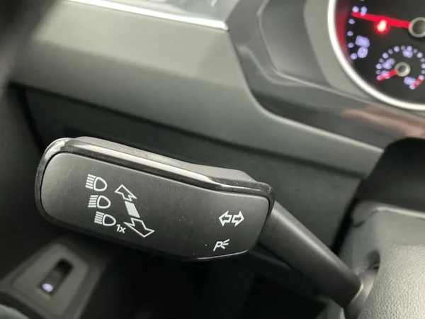 VOLKSWAGEN Tiguan (2022) — foto 28 van 36