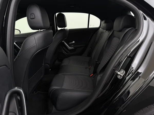MERCEDES A 180 (2024) — foto 5 van 28