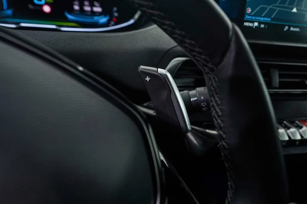 Peugeot 3008 PHEV (2023) — foto 13 van 54