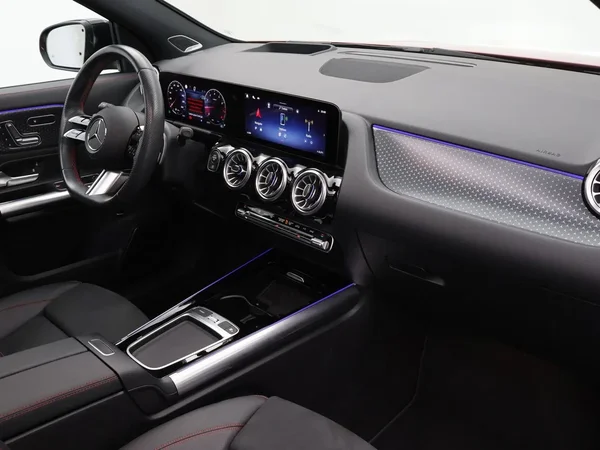 Mercedes-Benz GLA (2025) — foto 23 van 30