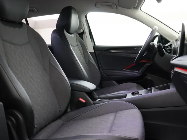 VOLKSWAGEN Tiguan (2025) — foto 18 van 18