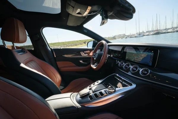Mercedes-AMG GT (2023) — foto 21 van 48