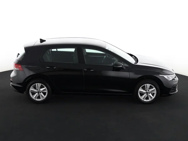 VOLKSWAGEN Golf (2024) — foto 23 van 27