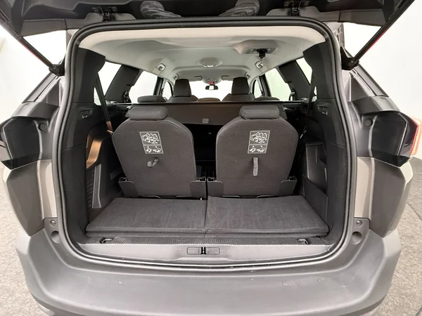 PEUGEOT 5008 (2023) — foto 14 van 26