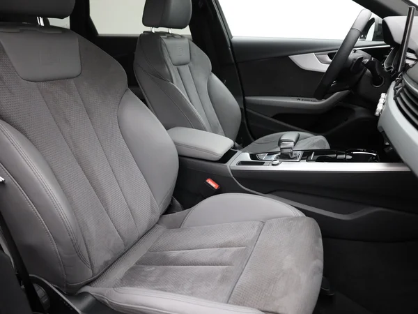 AUDI A4 Avant (2021) — foto 21 van 23
