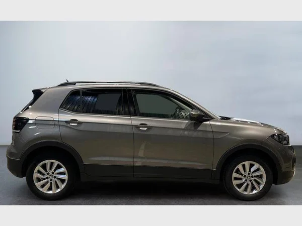 Volkswagen T-Cross (2021) — foto 26 van 29