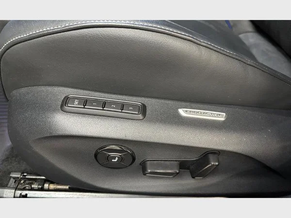 Volkswagen Passat Variant (2024) — foto 24 van 38