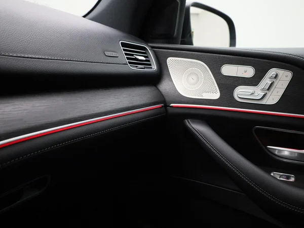 Mercedes-Benz GLE (2025) — foto 25 van 66