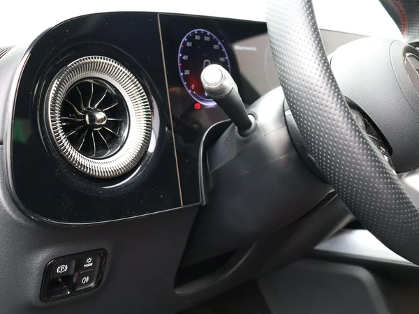 Mercedes-Benz CLA (2025) — foto 3 van 30