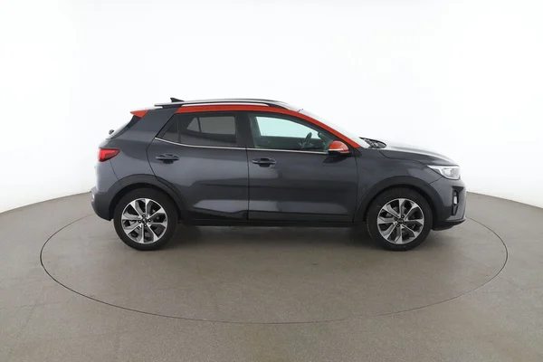 Kia Stonic (2020) — foto 13 van 16