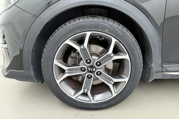 Kia Xceed (2021) — foto 9 van 20