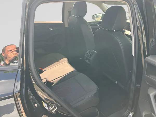 VOLKSWAGEN Tiguan eHybrid (PHEV) (2025) — foto 21 van 24
