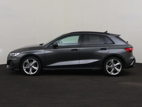 AUDI A3 Sportback (2025) — foto 11 van 18