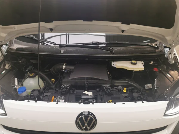 VOLKSWAGEN Transporter T7 28 Fou Swb (2025) — foto 14 van 15