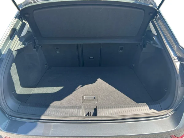 VOLKSWAGEN T-Roc (2022) — foto 6 van 18