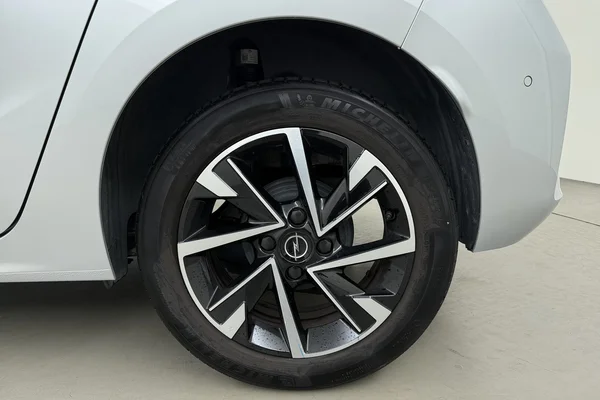 Opel Corsa (2025) — foto 21 van 24